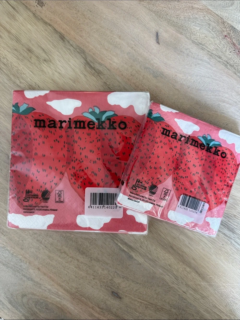MARIMEKKO“Mansikka” Paper Napkins